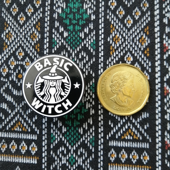 📍2/20$ Basic Witch Enamel Pin NWOT - Picture 2 of 6